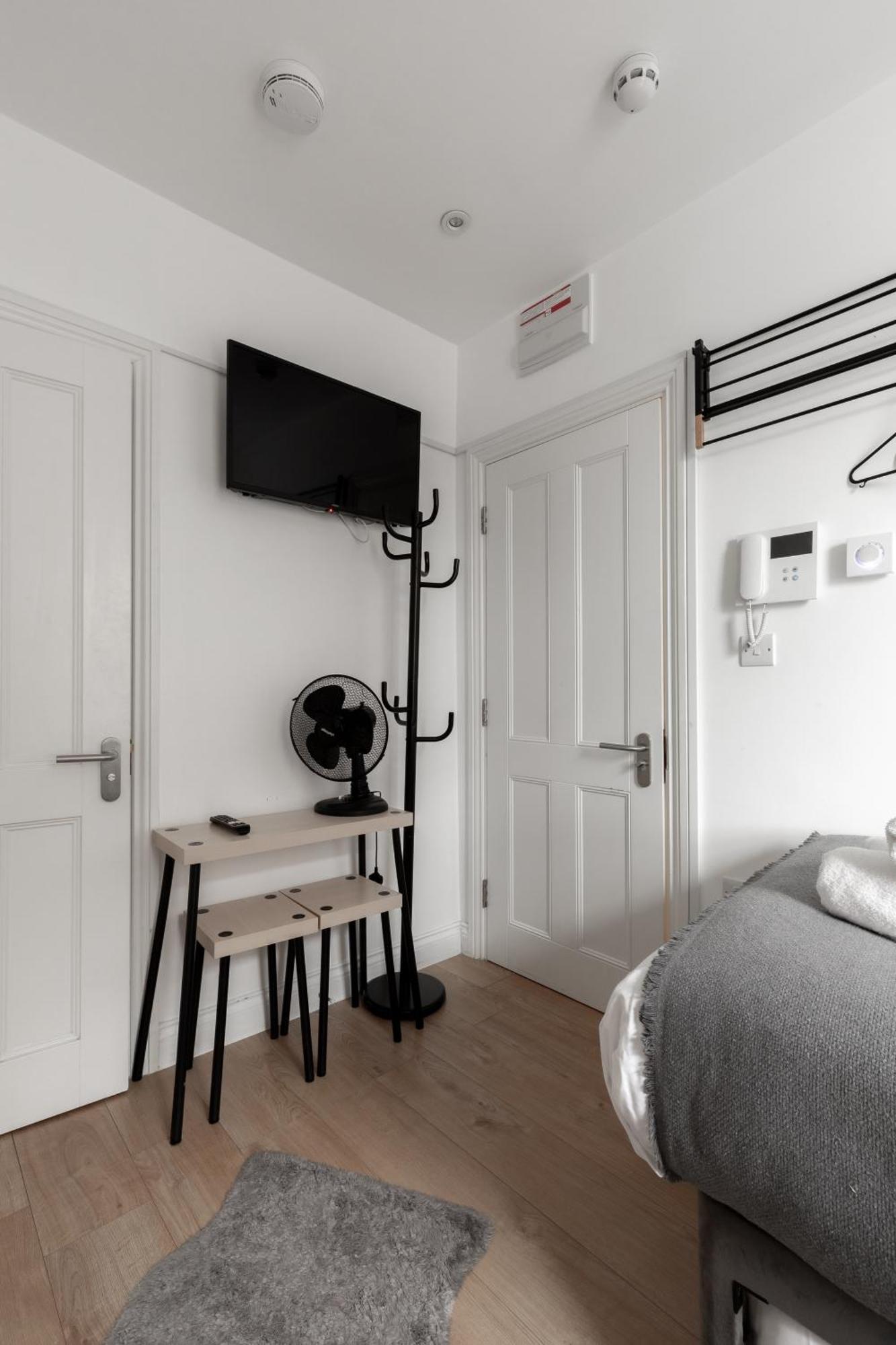 Gloucester Place Studios Londra Oda fotoğraf