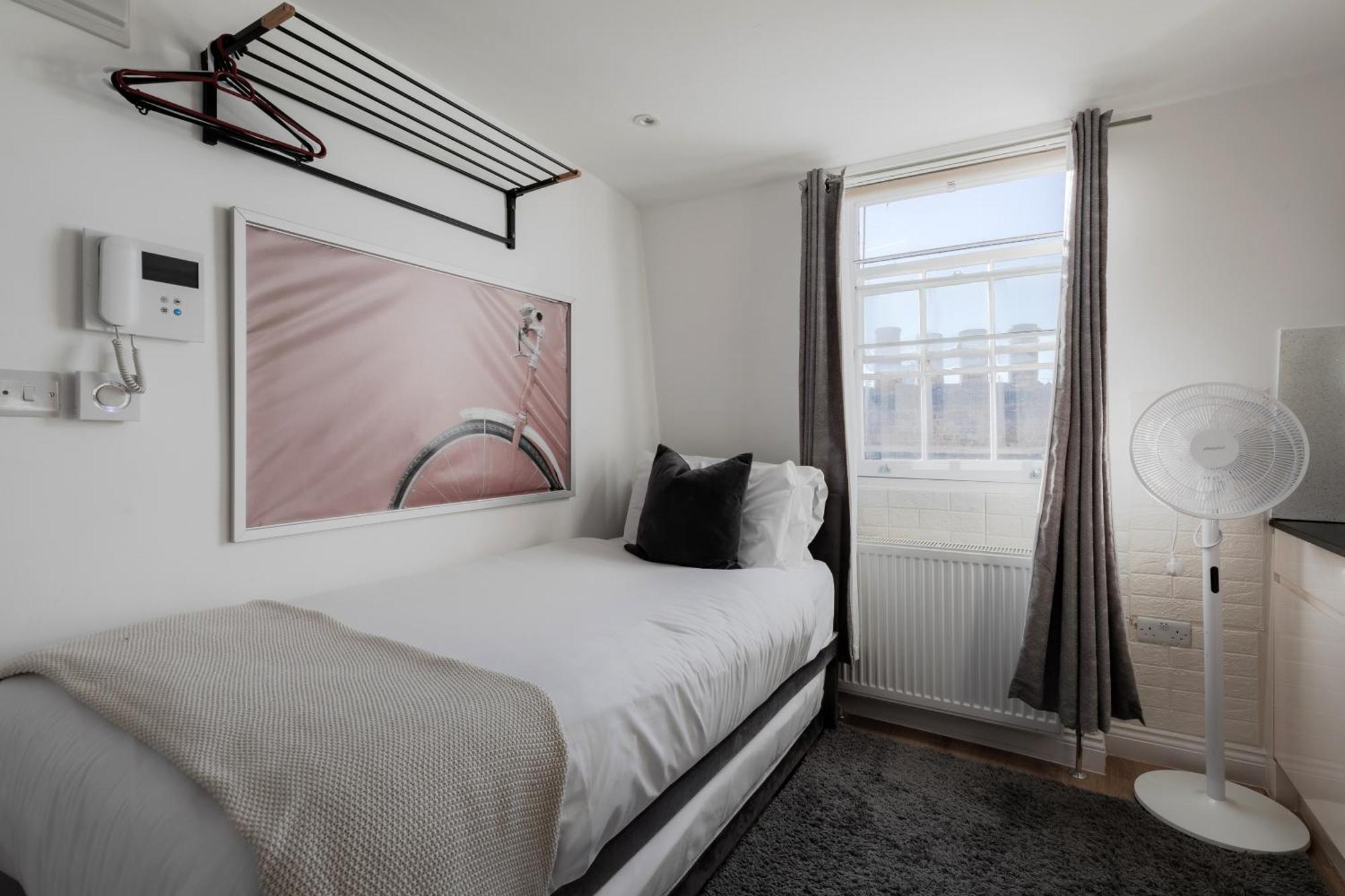 Gloucester Place Studios Londra Oda fotoğraf