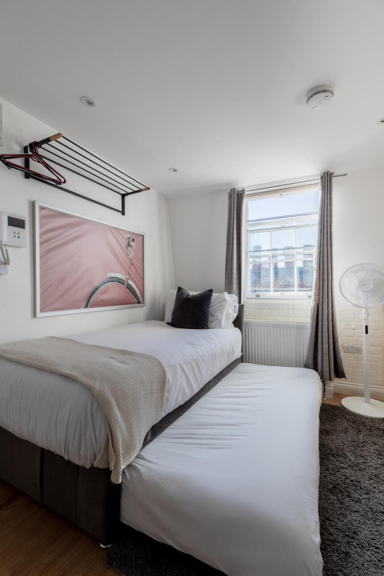 Gloucester Place Studios Londra Oda fotoğraf